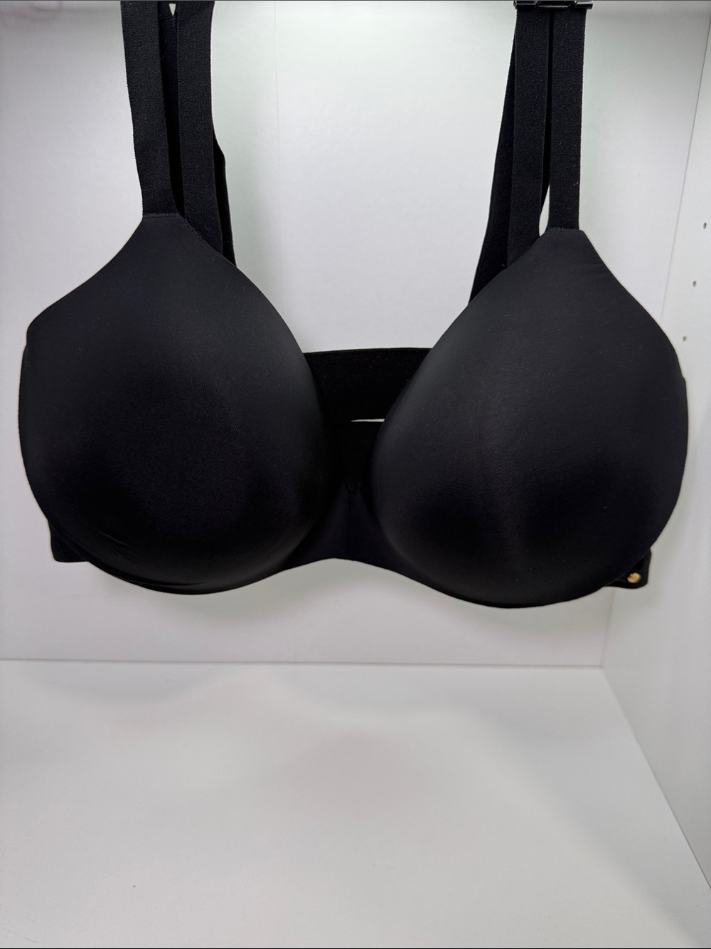 Victoria’s Secret Smooth Black T-Shirt Bra - size 38DD/E85